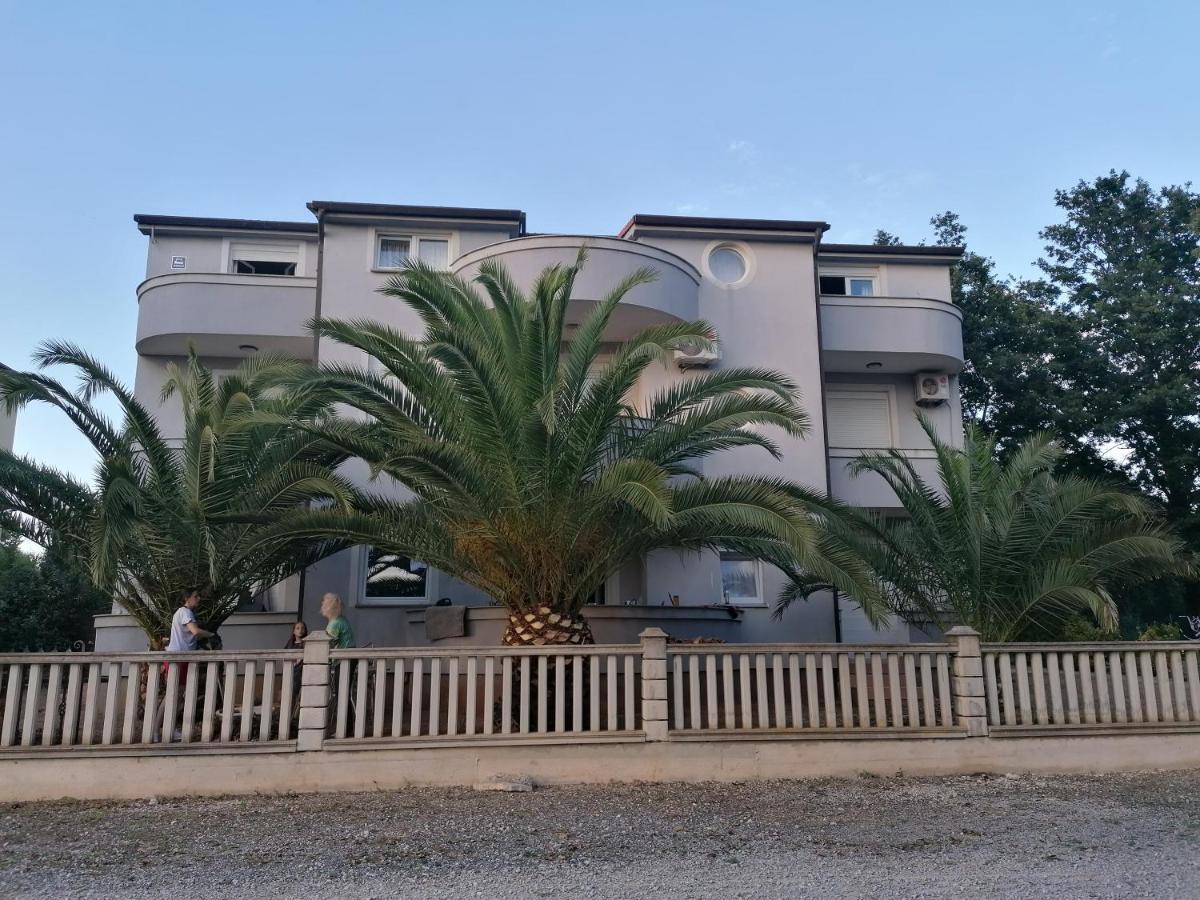Belvedere Medulin Bagian luar foto